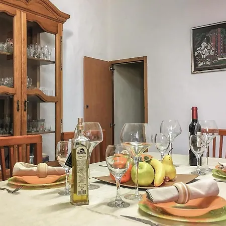 3 Bedroom Beautiful In Apartment Pineda de Mar