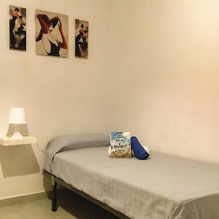 Apartment 3 Bedroom Beautiful In Pineda de Mar