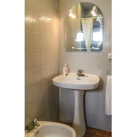 3 Bedroom Beautiful In Apartment Pineda de Mar